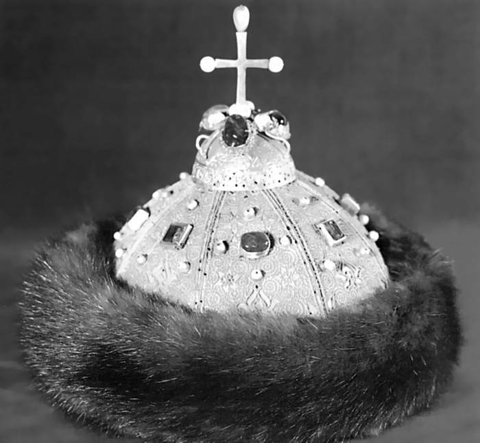 шапка мономаха ивана грозного. шапка калиты. корона мономаха. шапка калиты. иван 4 шапка мономаха.