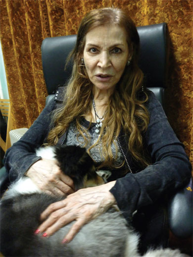 Хван ин ëп 2021. Известная целительница джуна. Джуна ведьма. Джуна давиташвили экстрасенсы. Джу́на (евге́ния юва́шевна давиташви́ли).