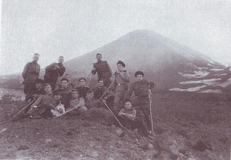 Неизвестные Стругацкие. Письма. Рабочие дневники. 1942-1962